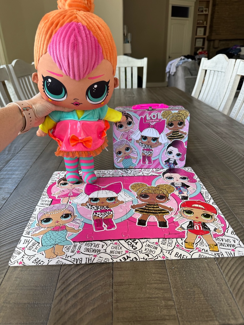 L.O.L. Surprise! LOL Surprise Neon Q.T. Plush Doll & 48 Piece Puzzle With Case